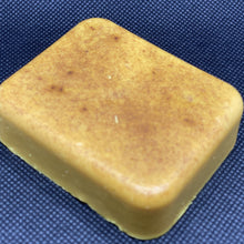 Load image into Gallery viewer, Tea Tree and Turmeric Face Bar